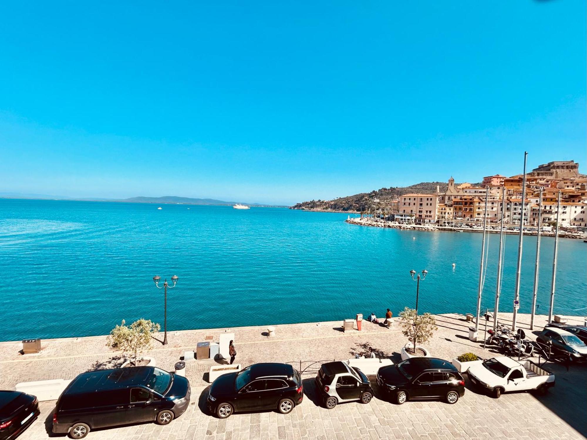 Molo 28 Beach Parking Ac بورتو سانتو ستيفانو المظهر الخارجي الصورة